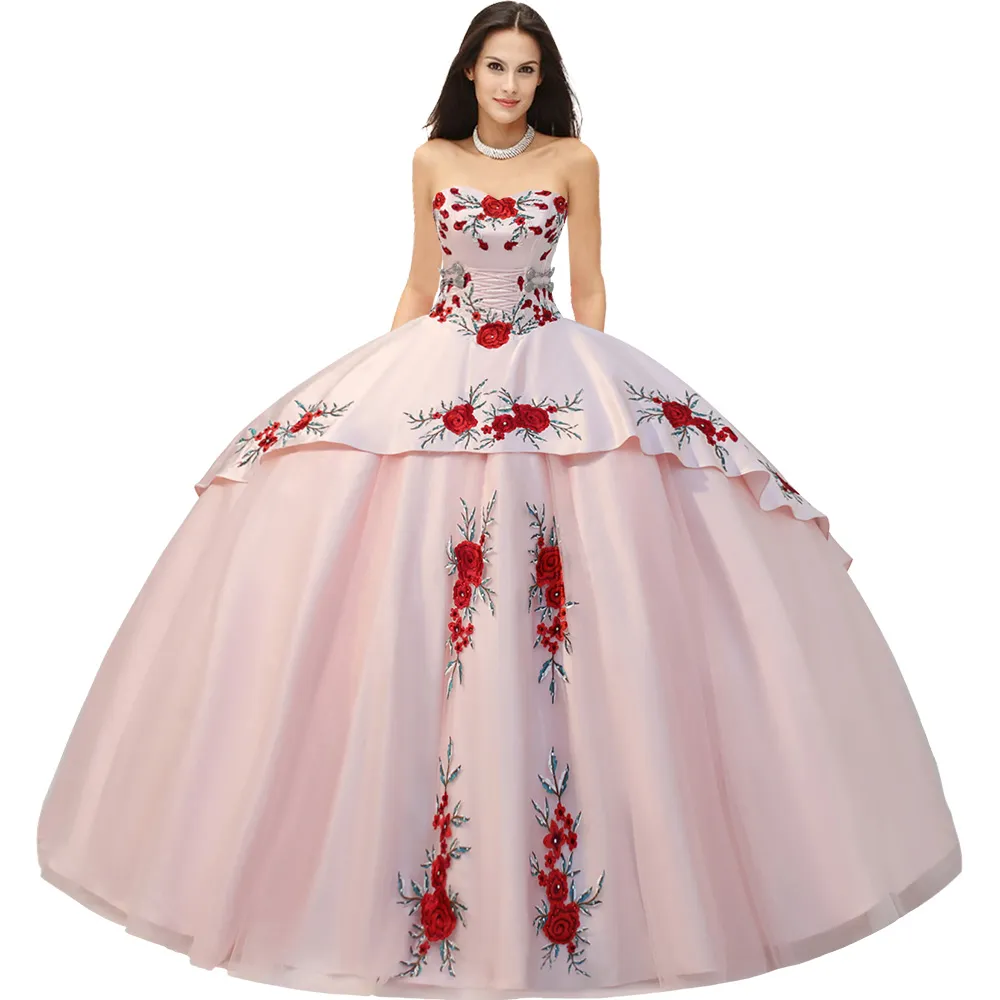 Linda Bold Bold Rose Rose Charro Insígnia Quinceanera Vestido Ocidental Debutante Medalhões de Prata Blush Tule e Satin Swewer Trem Doce 16 Vestido