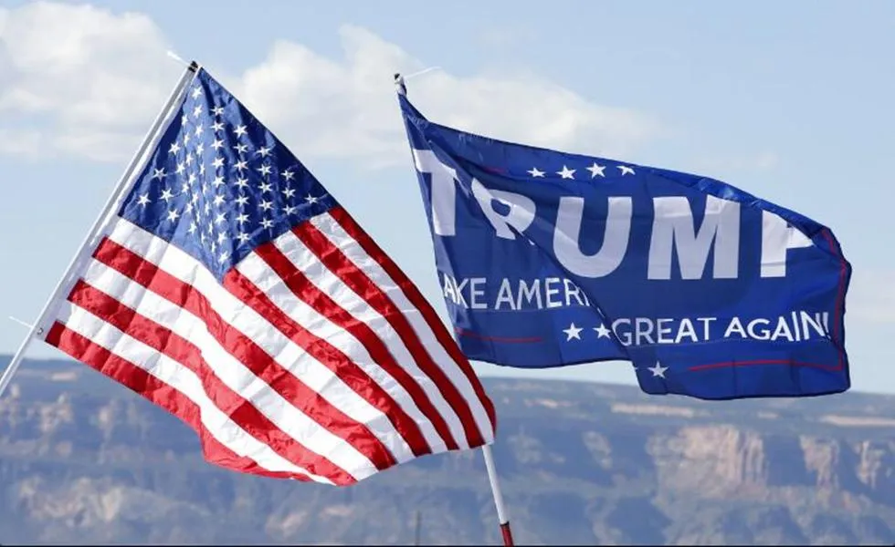 US Trump Flag 12 Stilar Decor Banner Trump Flag Hängande 90 * 150cm Trump Förvara Amerika Great Banners Digital Print Donald