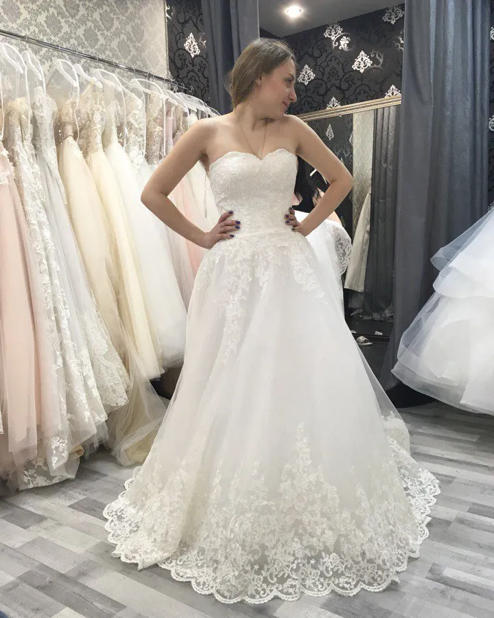 Lace Vintage Strapless Princess Wedding Dress Lace Vintage Strapless Princess Wedding Dress