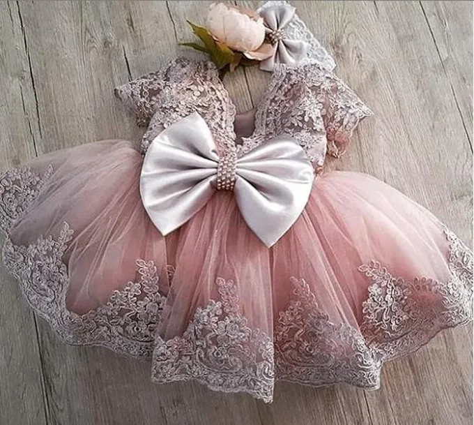 Vestidos de bautizo niña 2020 online