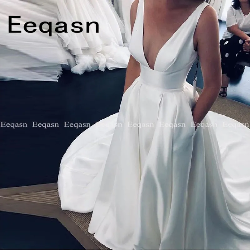 Custom Made Vestido de noiva A Line Satin Wedding Dress with Pockets White Ivory Beach Long Train Bridal Gowns