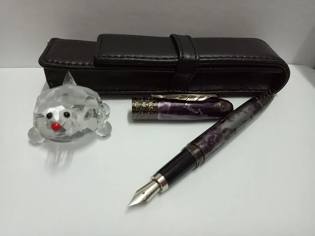 Luxo de alta qualidade Platinum Daniel Fountain Pen Blue Body com clipe de folhas de bordo material de escritório de escritório perfeito