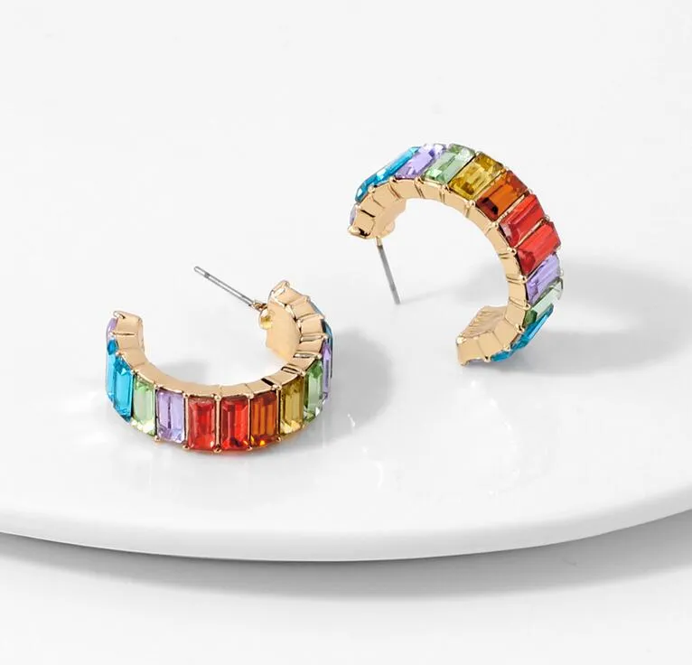 Rainbow Rhinestone Hoop Örhängen för kvinnor Flickor Färgglada Kristall Huggie Örhängen Modesmycken Bländande Circle Örhängen 12 färger Epacket