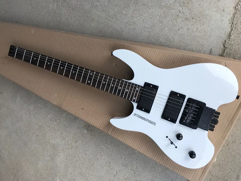 Chitarra elettrica senza testa con corpo bianco con tremolo, tastiera in palissandro, hardware nero, pickup attivi, servizio personalizzato