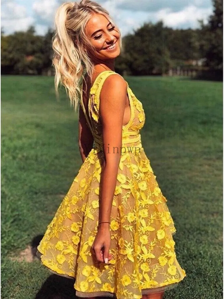 Yellow lace hotsell dress short