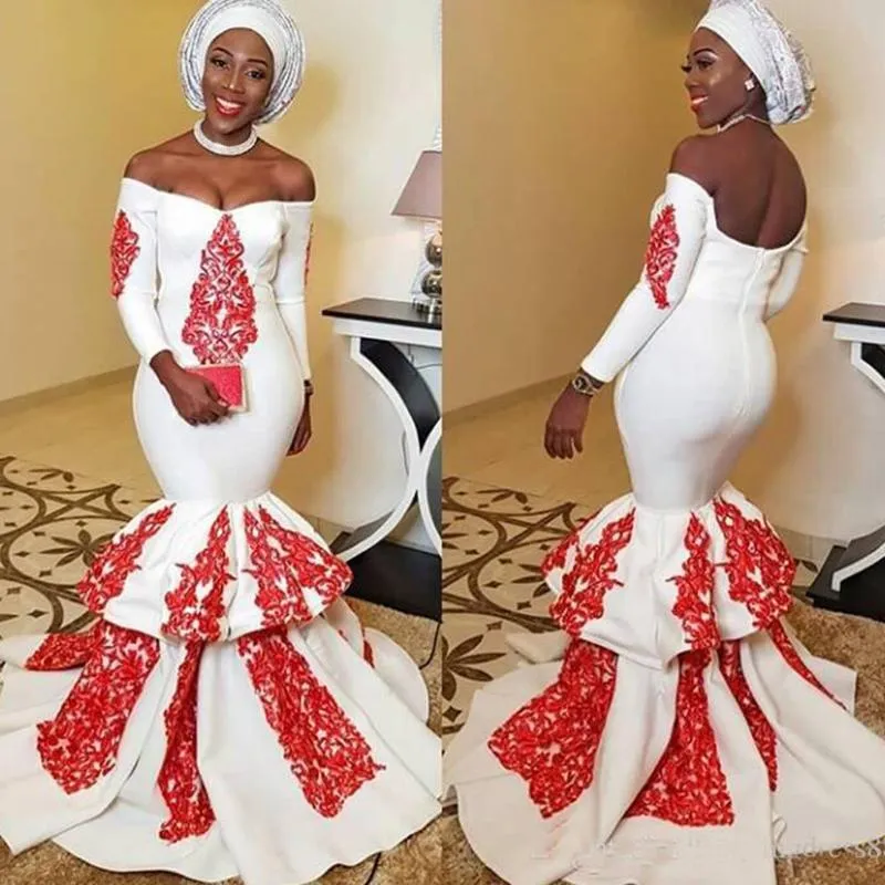 Y vestidos rojos africanos blancos elegantes fuera del hombro mangas largas apliques de encaje de encaje con vestido de novia hecho a medida