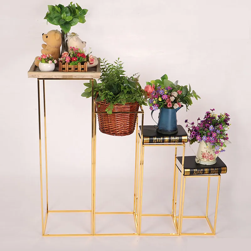 Bruiloft decoratie rekwisieten gouden wrougth ijzer geometrische weg toonaangevende podium setting metalen display bloem stand decoratie rekwisieten