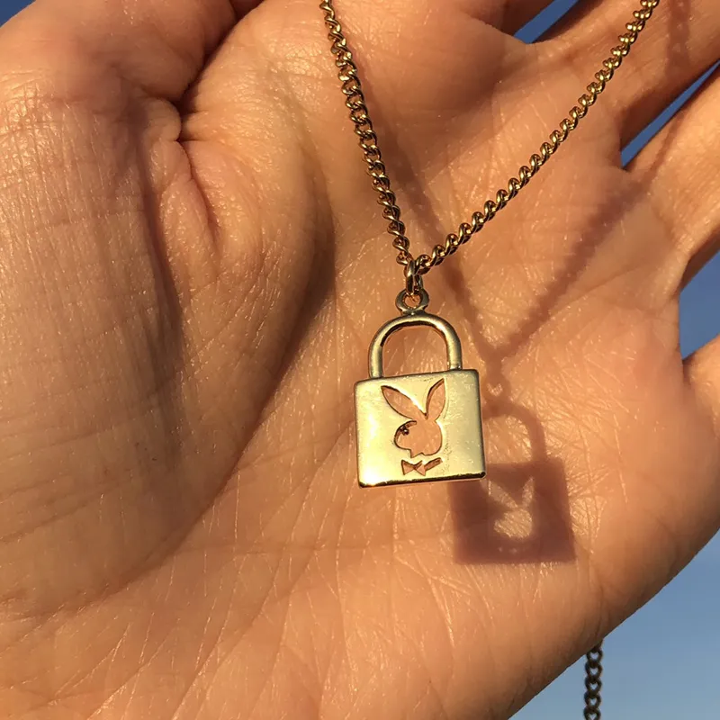 Ins Hot Playboy Bunny Lock Necklace Key Stainless Gold for Women Couple Necklaces Harajuku Gothic Unisex Lovers Couple Rabbit Collares Mujer