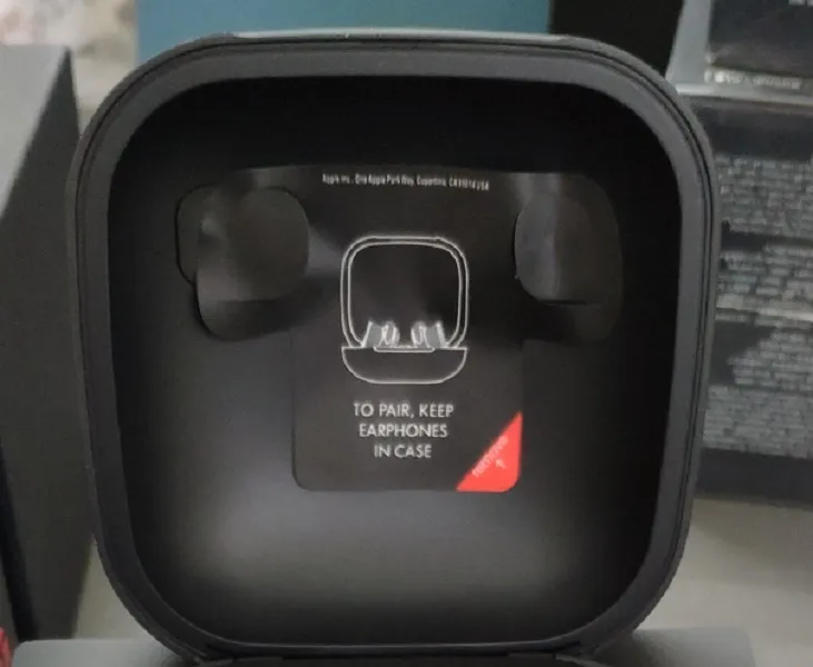 Earphones with online w1 chip