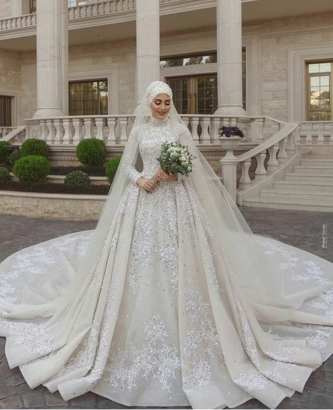 Robes de mariée musulmanes à paillettes brillantes avec Hijab 2021 cristal grande taille robes de mariée moyen-orient luxe vestido de novia7803579