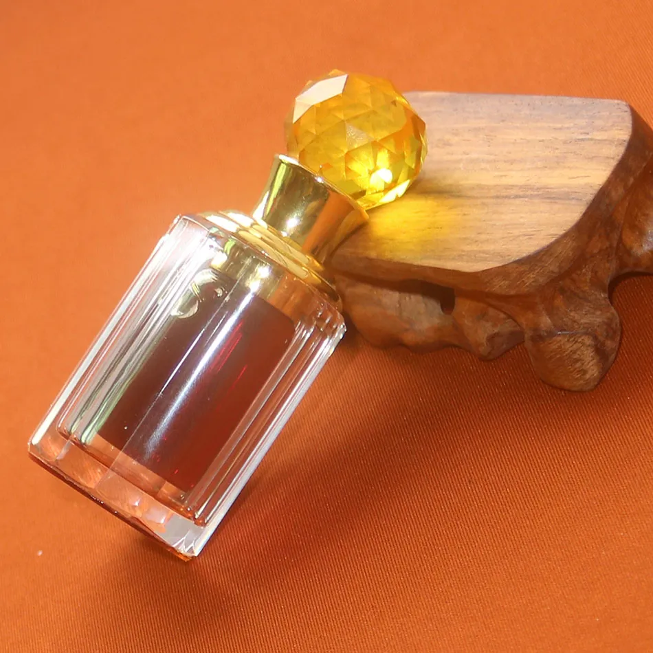 10g /ボトル100％天然カンボジアオールドウッドオイルホームフレグランス香水香香油香り睡眠