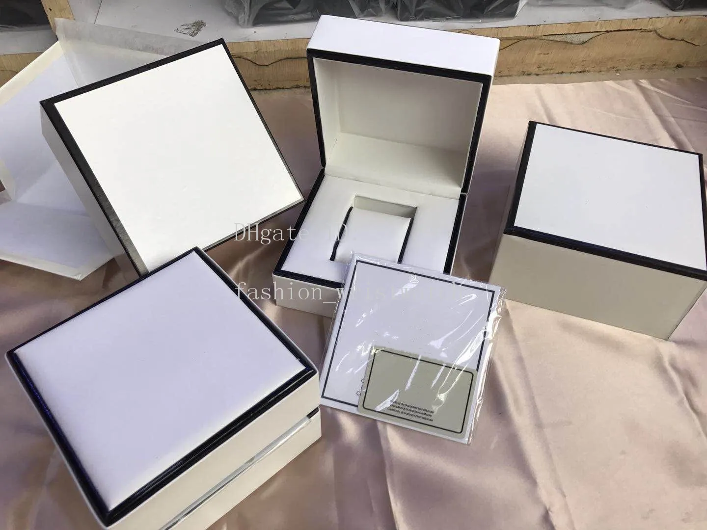 s Original Box White Leatherette Watch Boxes 0968 0970 0685 5700 Fashion Watch Box Watches Gift Boxs295H