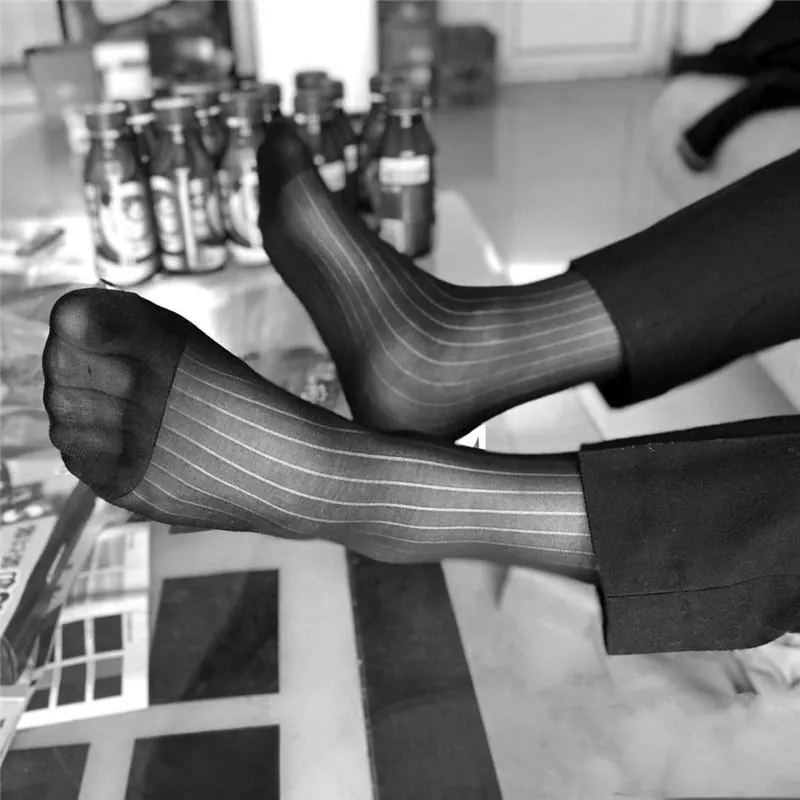 Heren sokken zakelijke jurk sokken sexy mannelijke formele jurk pure zakelijke mannen dagelijks dragen ultradunne sexy zwart sheer1207f