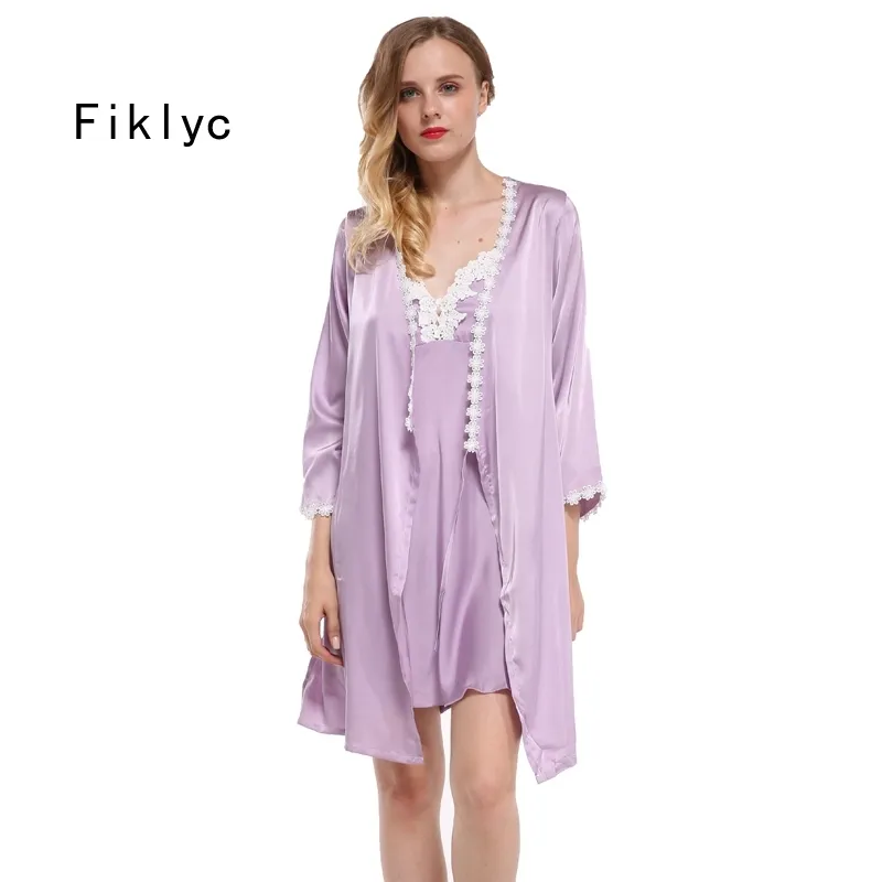 Fiklyc Marke volle Ärmel sexy Damen Robe Kleid Sets Spitze Blumen Satin Damen Pyjama Sets Nachthemd + Bademantel Homewear heiß Y200429