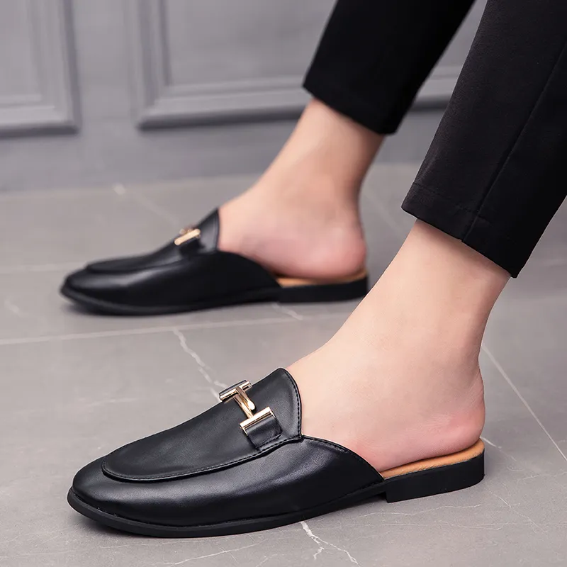 Mężczyzna Nowa Marka Lato Moda Pół Przypadkowe Buty Męskie Oddychające Backless Loafer Pantofle Hombre Otwórz Back Leather Comfy Mocassins