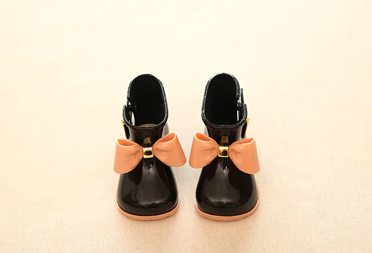 Mini sed on sale rain boots
