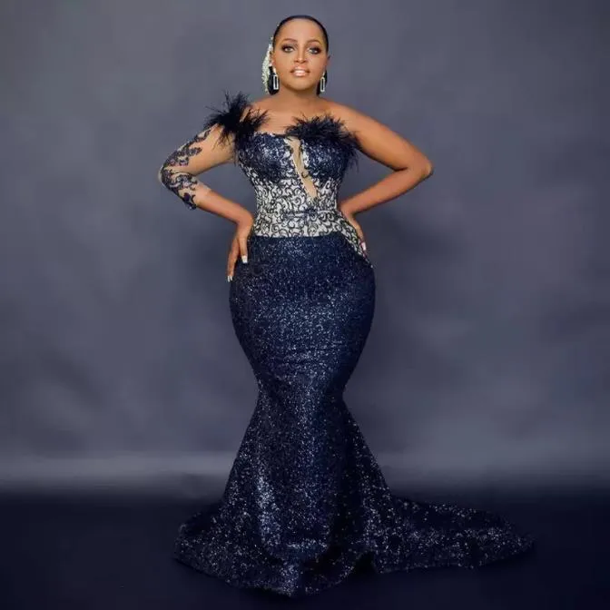 Glitter Feather Navy Blue Mermaid Avondjurken Plus Size Afrikaanse Aso Ebi Applicaties Lovertjes Prom Dress One Shoulder Trumpet Robe de Soriee