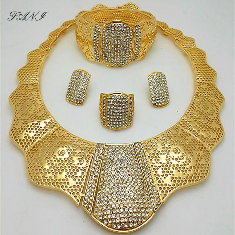 Boucles d'oreilles Collier Fani Nigérian Mariage Femme Accessoires Ensemble De Bijoux En Gros Mode Perles African Dubai Gold Couleur
