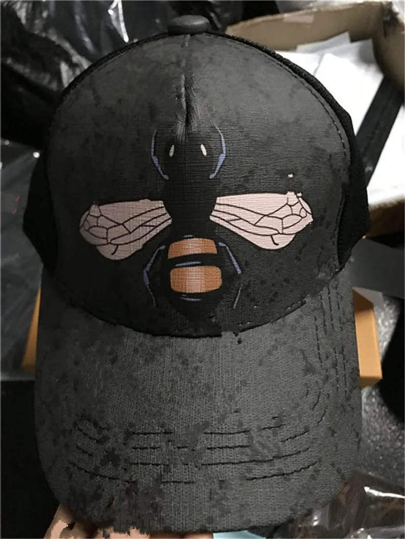 Popular caps for men deals