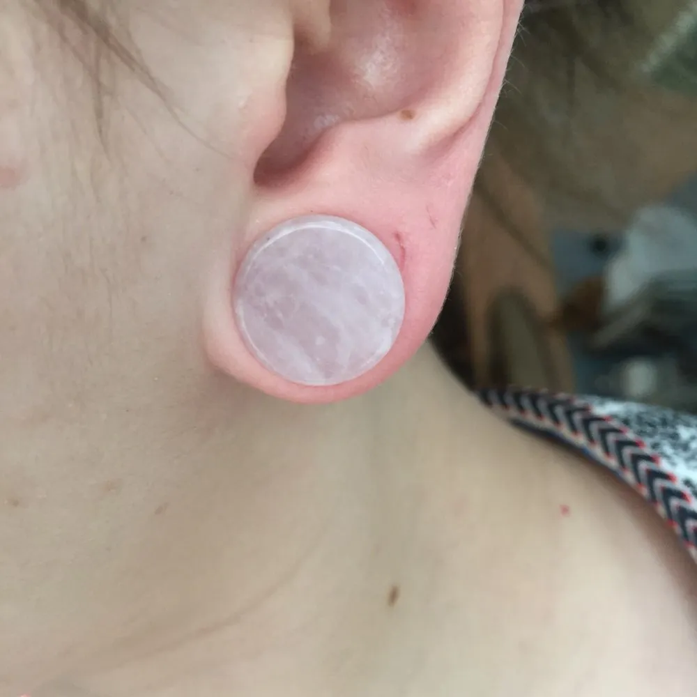 Túneis 2pc Quartz rosa Túneis de carne orgânica túneis de orelha Os medidores de orelhas expandirem as jóias de piercing em expansão de ouvidos do ouvido