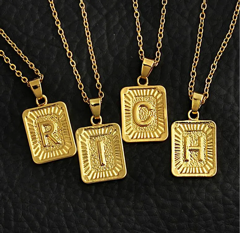 Neue Frauen Gold 26 Buchstaben Anhänger Halskette Europäische amerikanische Mode Alphabet Name Anhänger Halskette Schmuck Weihnachtsgeschenk