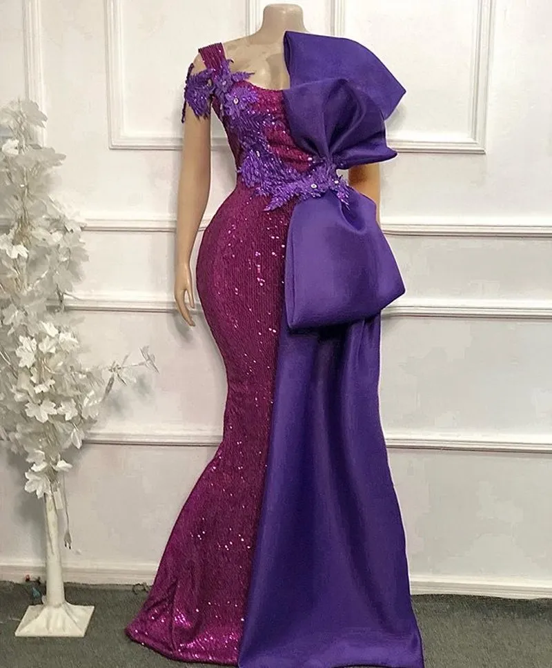 Lila Abendkleider mit Pailletten und großer Schleife, U-Ausschnitt, glänzende Spitze, perlenbesetzt, Meerjungfrau-Abschlussballkleid, Robe de Soiré de Mariag