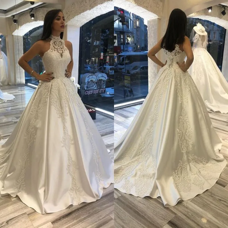 Abiti da sposa in raso A Line con scollo all'americana con scollo alto e corpetto ricamato con collo trasparente e abito da sposa in pizzo