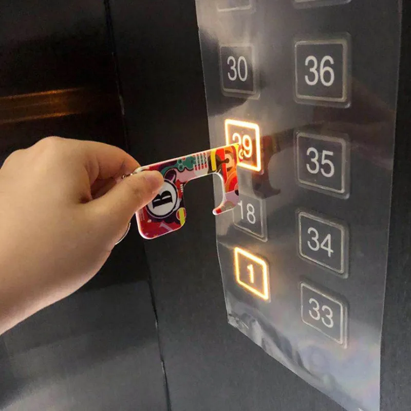 승화 빈 프레스 엘리베이터 도어 오프너 나무 키 체인 박테리아를 만지지 않도록 키 체인 비접촉 손잡이 키 체인