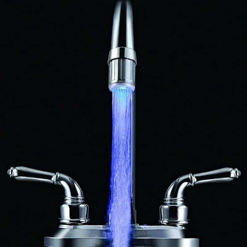 LED rubinetto di temperatura di controllo a tre colori Blinking Light Cucina Bagno Doccia Tap Cascata del sensore di punta Temperatura