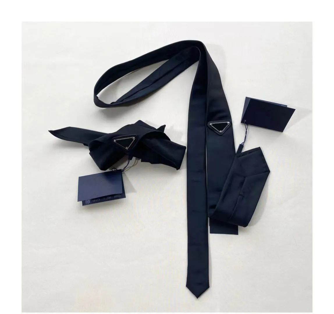2021 unisex męski szalik klasyczny luksusowy krawat męska opaska Hip Hop pięcioramienna gwiazda haft trójkąt metalowa plakietka trójkątny szalik