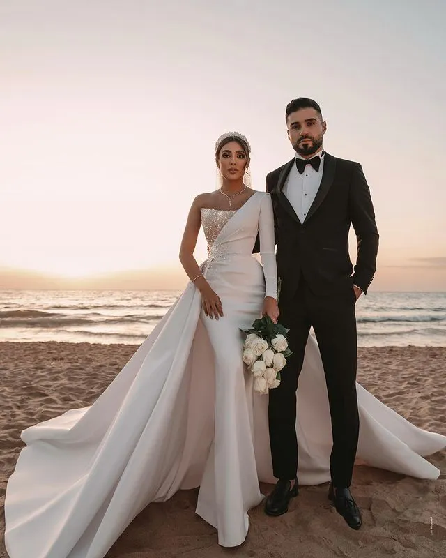 Abito da sposa monospalla on sale