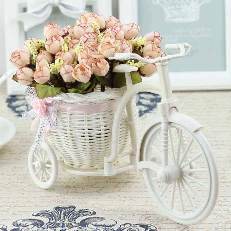 女性のためのギフトラタンバイクの花瓶カラフルなミニローズフラワーブーケデイジー人工フローズのための家庭の結婚式の装飾用