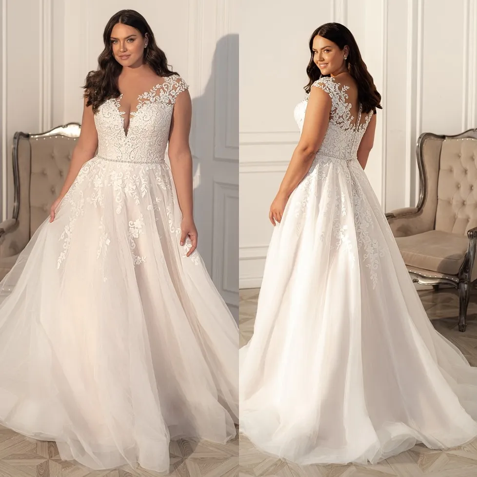 Charming Beaded Plus Size Lace Wedding Dresses Sheer V Neck A Line Bridal Gowns Sweep Train Tulle robe de mariée