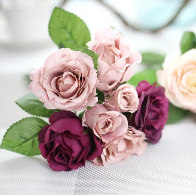 Fleurs décoratives couronnes Flone mariage mariée main tenant artificielle Roses Bouquet soie faux maison fête Table décoration florale pour Wif