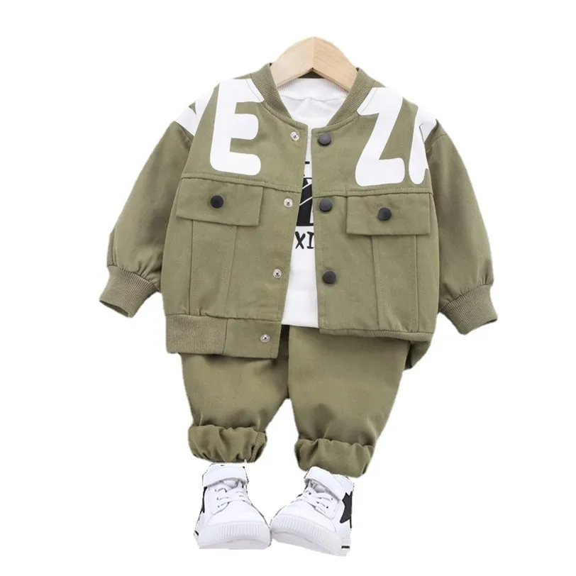 Vår Höst Toddler Casual Kläder Boys Baby Jacka T-shirt Byxor 3 st / set Barntecknad Kostym Barn Mode Sport Kostymer 211224