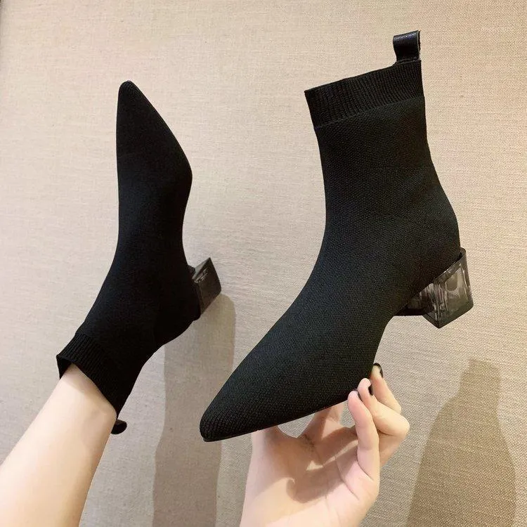 Vita ankelstövlar Pointe Shoes Booties damer Luxury Designer Boots-Women Low Black Pointy Fashion Autumn Stockings Med1