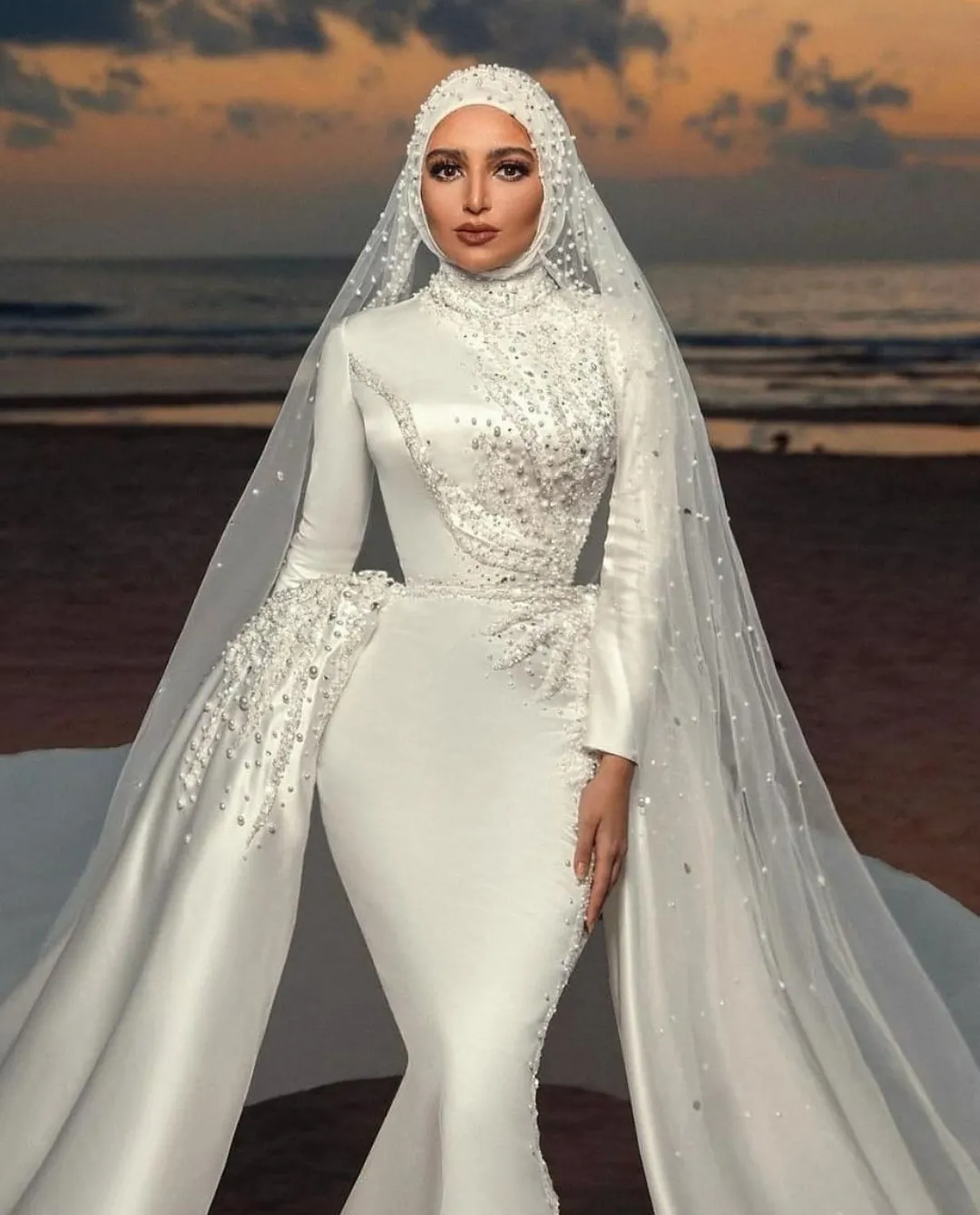 Muslim bride wedding dress Royalty Free Vector Image