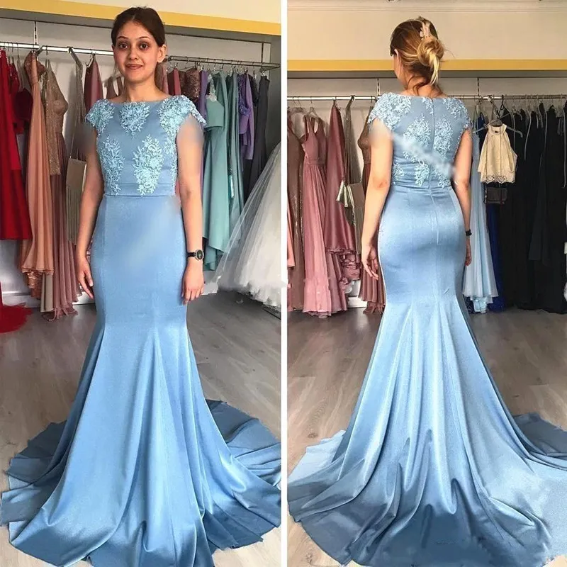 Light Sky Blue Mother of the Bride Dresses Lace Cap Sleeve Modest Long Mermaid Evening Prom-kappor 2021 Anpassad bröllop Gästklänning