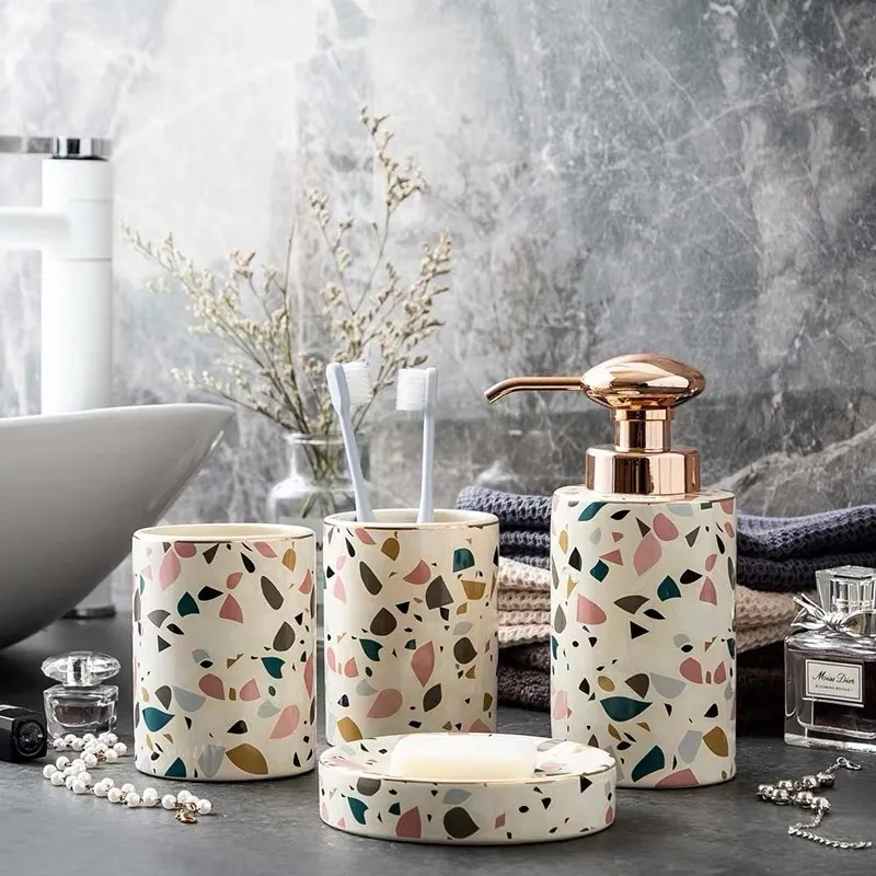 Ensemble Salle De Bain 4 Pièces Gris - Distributeur Savon, Porte-Brosses, Gobelet Et Porte-Savon
