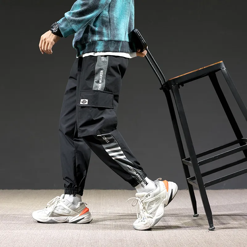 2020 hommes multi-poches Harem Hip Pop Pantalons Pantalons Streetwear Pantalons de survêtement Hombre Homme Casual Mode Cargo Pantalons Hommes Jogger Pantalon LJ201007