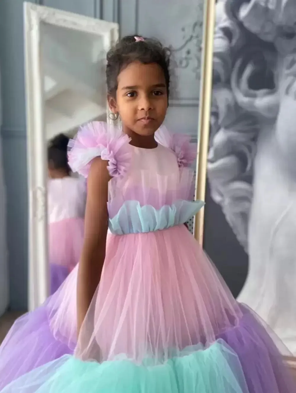 2022 Rainbow Flower Girl Dress Jewel Neck Tulle Ruffles Cap Sleeve Barnklänningar För Bröllop Födelsedag First Holy Communion Dresses