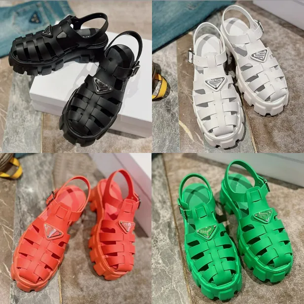 2023 Ladies Sandals 디자이너 슬라이드 폼 고무 로퍼 레트로 비치 신발 해변 슬라이드 여성 샌들 크기 35-41