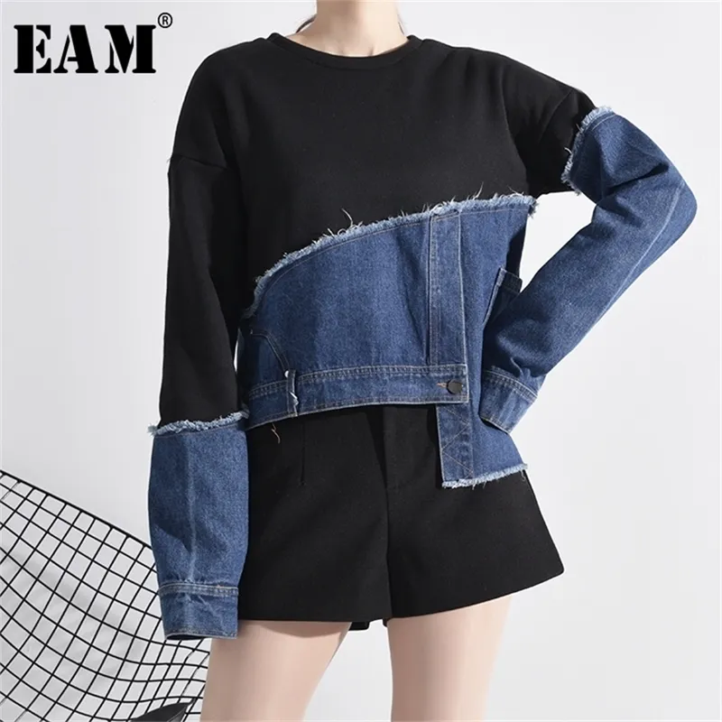 [EAM] Loose Fit Denim Burr Split Sweat-shirt asymétrique Nouveau col rond à manches longues Femmes Grande Taille Mode Printemps 1M87901 201211