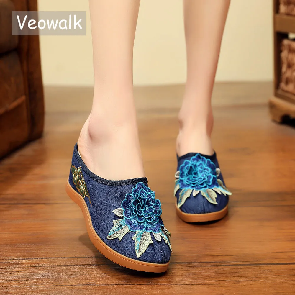 Veowalk Bomull Blomma Appliques Kvinnor Canvas Wedge Tofflor Sommar Retro Ladies Med Heel Slides Mules Comfort Platforms Skor X1020