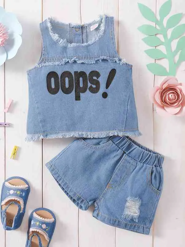 Pantaloncini canotta in denim con bordi grezzi e grafica per bambini SHE