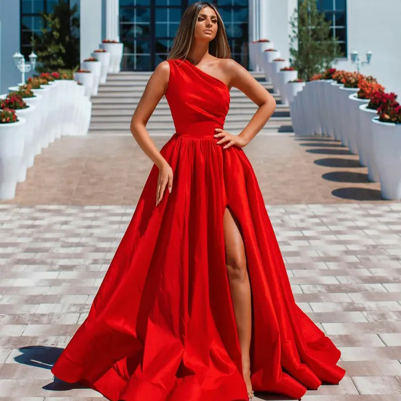 Red One One Ramię Suknie Wieczorowe Satin Sexy Side Split Prom Dress Backless Robes De Soirée Formalne Suknie Party