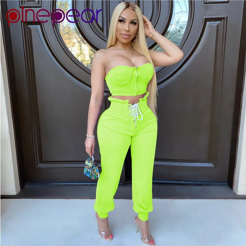 Yoga Tenues Pinepear Tracksuit Femmes 2 Pieds Set Summer Slim Crop Top sans bretelles + Pantalon Loose Sport Sport Jogging Clothes Drop