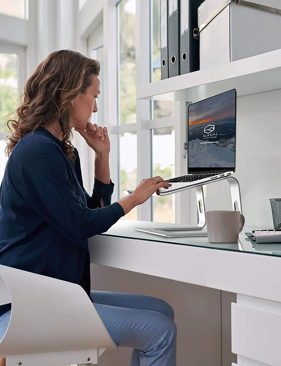 AOEVI Supporto Per Laptop Regolabile Con Base Girevole 360° – Pieghevole, Ergonomico, In Alluminio, Per Notebook Fino A 16" (Argento)
