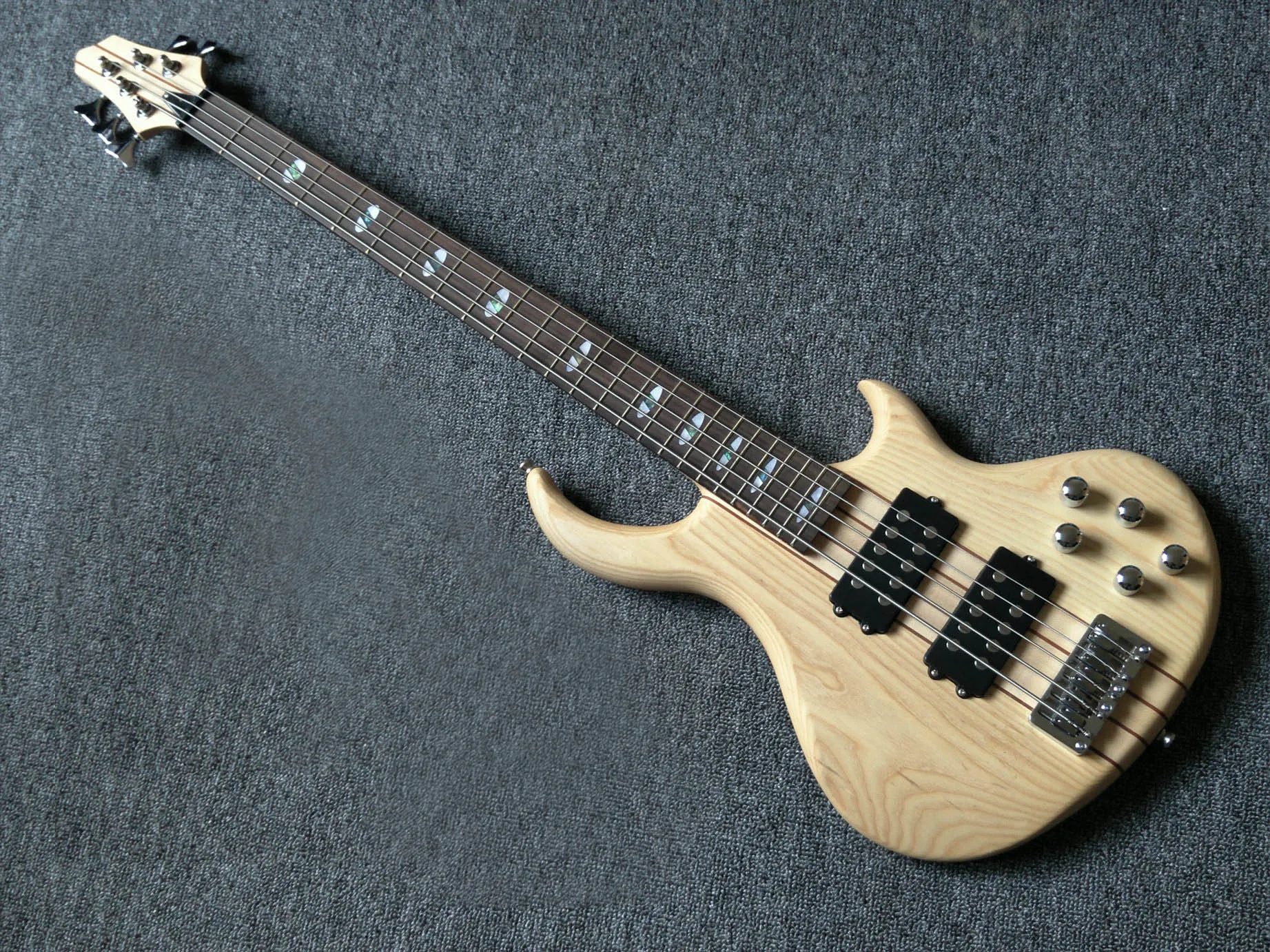 Custom Shop Naturligt trä Elektrisk basgitarr 24 band Neck Thru Body Guitar Chrome Hardware Kina basgitarrer Gratis frakt