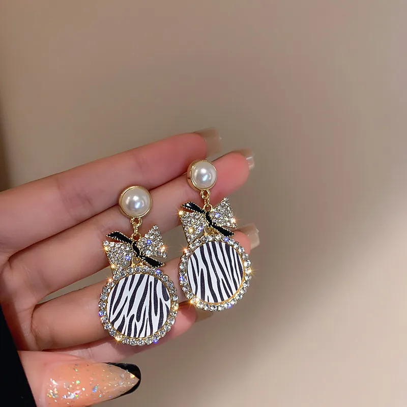 S2800 Mode-sieraden S925 Zilveren Post Oorbellen Voor Vrouwen Afgeronde Zebra Streep Strass Strik Dangle Stud Oorbellen